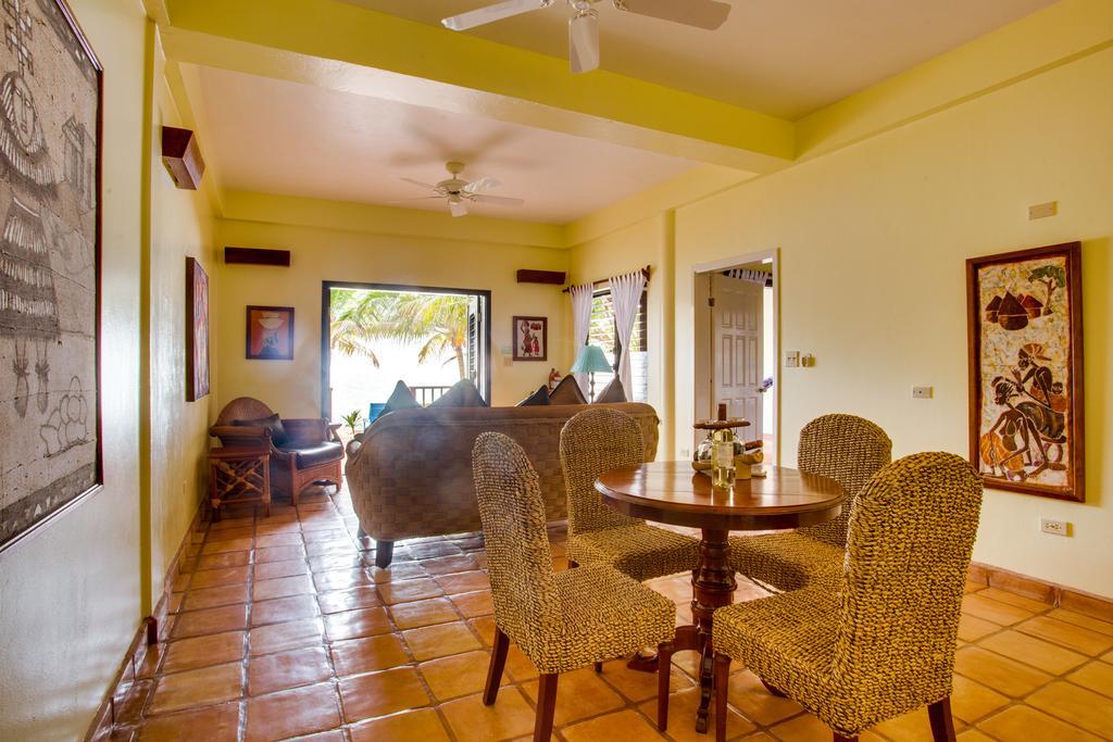 Robert'S Grove Beach Resort Placencia Rum bild