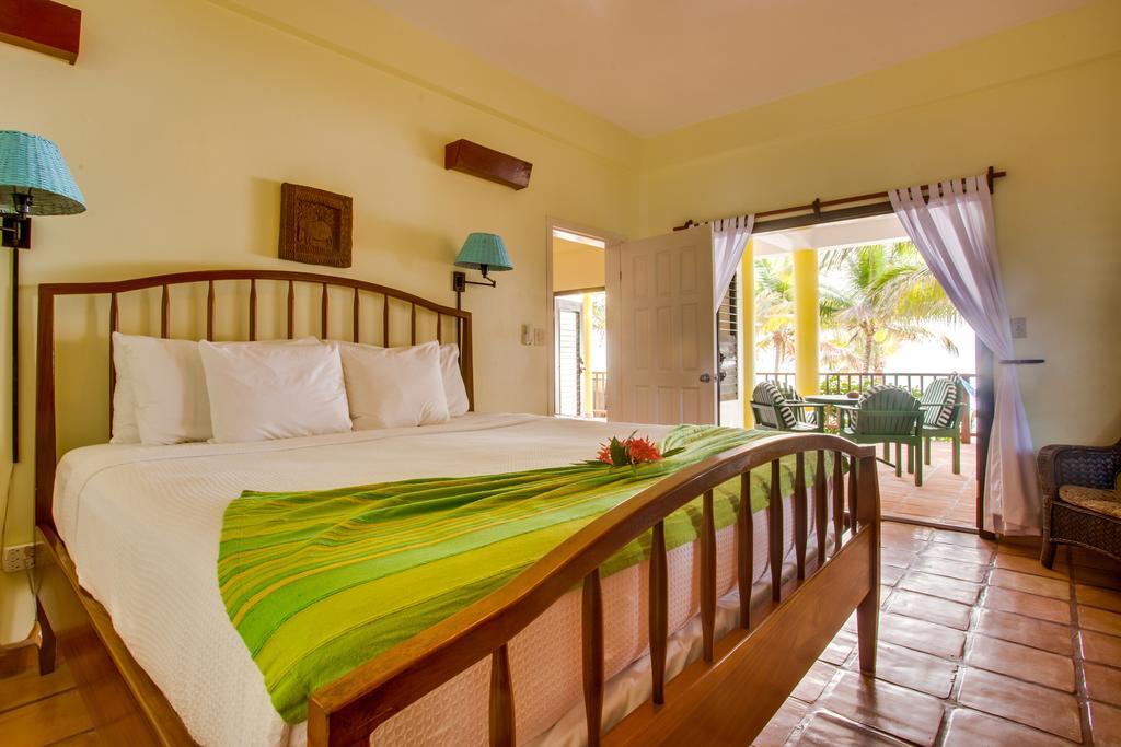 Robert'S Grove Beach Resort Placencia Rum bild