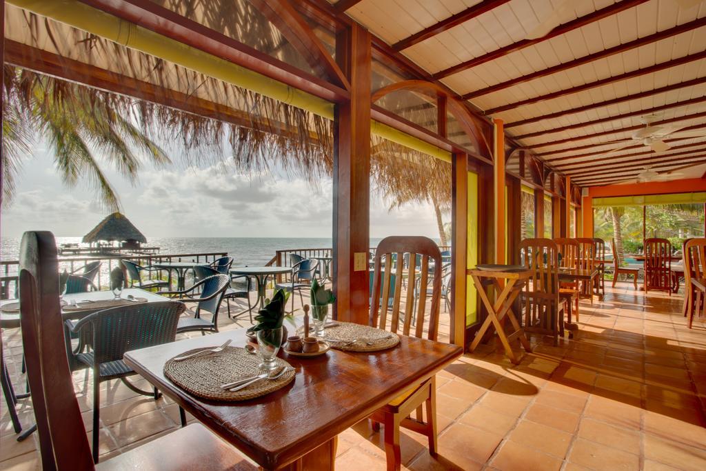 Robert'S Grove Beach Resort Placencia Restaurang bild